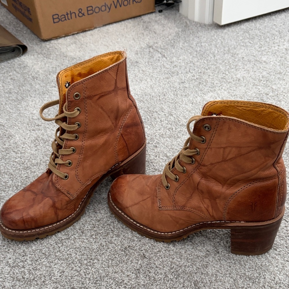 Frye Tan Leather Lace Up Boots